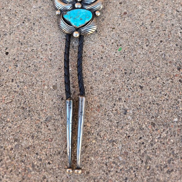 Estate Mother of Pearl Feather Bolo Tie - Picture 3 of 4